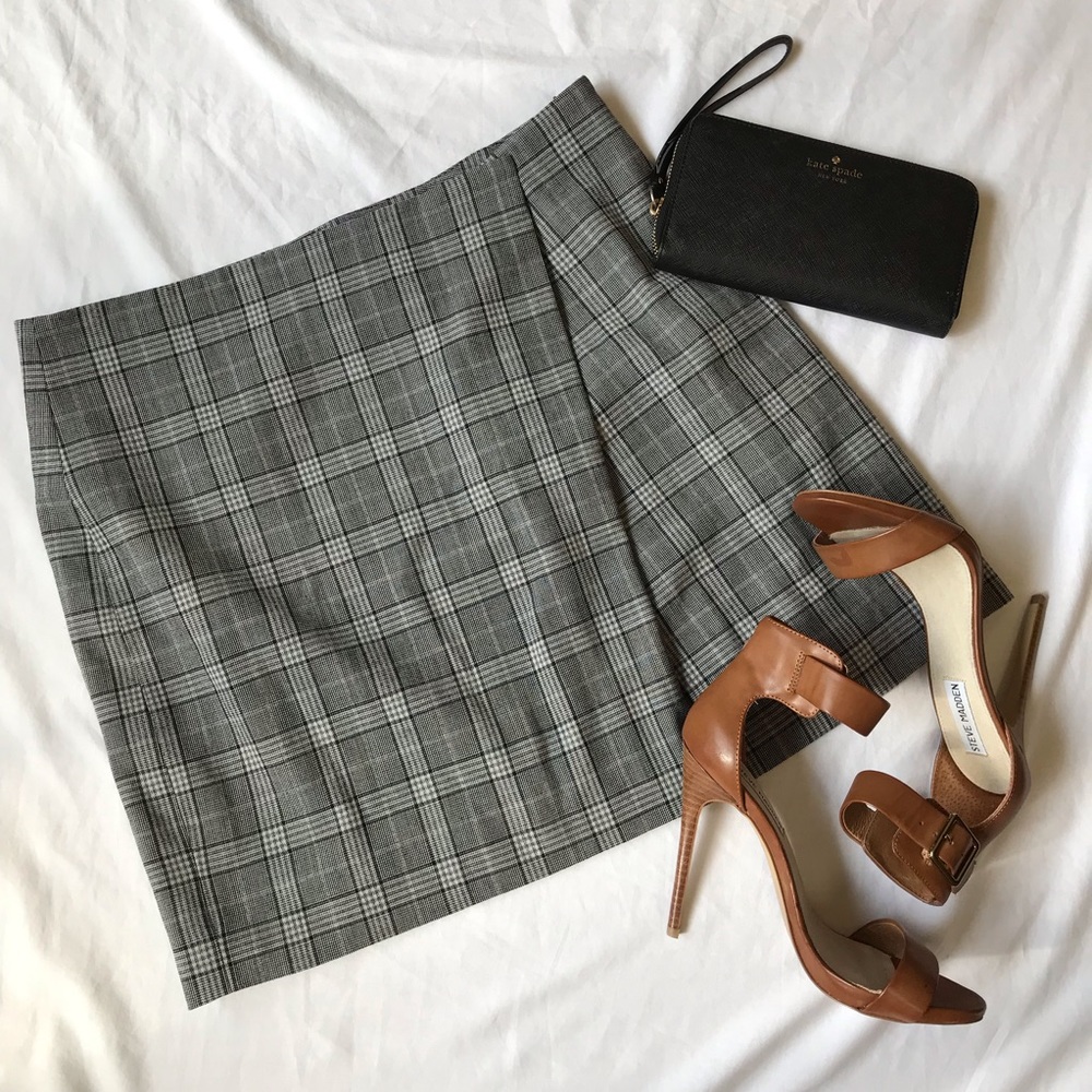SOLD 🔥Banana Republic Tartan Plaid Pencil Skirt